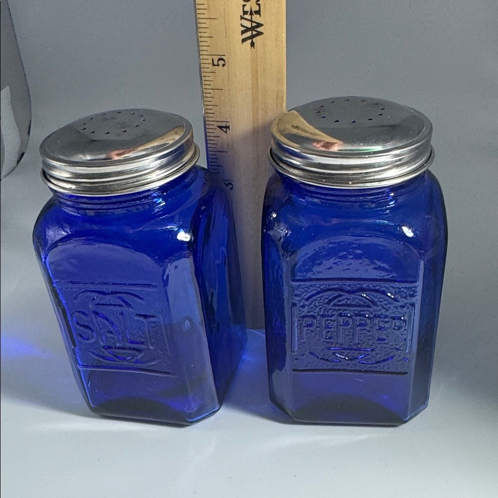 Colbalt Blue Salt and Pepper Shaker Set - Picture 4 of 5